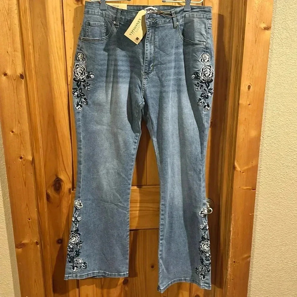 VIPHONEY Pants - VIPHONEY Embroidered Flare Jeans